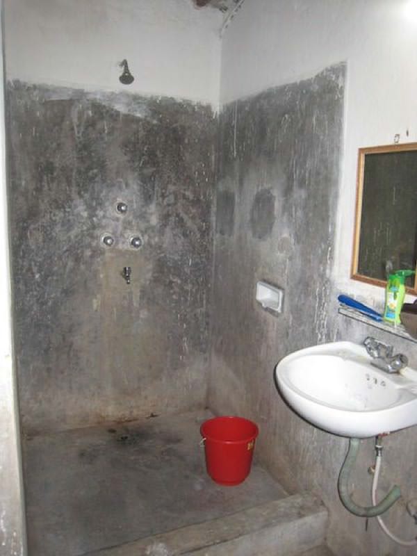 Guest room bath room